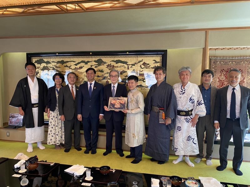 sự kiện trao tặng rèm thêu việt nam cho lễ hội gion kyoto sự kiện trao tặng rèm thêu việt nam cho lễ hội gion kyoto